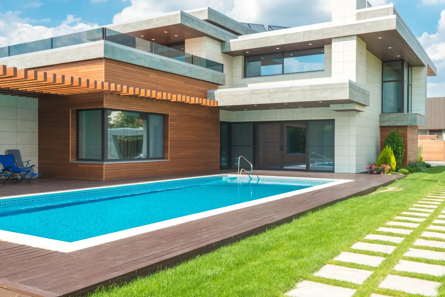 Swimming pool builders serving Hilltops, NSW